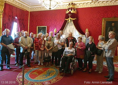 B3, Besuchergruppe