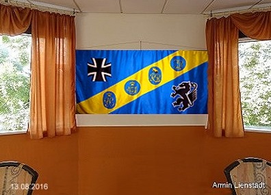 B5, Flagge Festraum